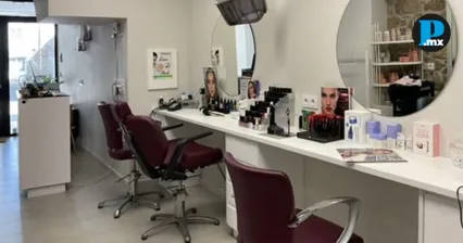 &iexcl;Viejo cochino! Exhiben a cliente por bajarse la bermuda en est&eacute;tica de Puebla