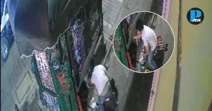 Roban estampas del Mundial 2026 en puesto de peri&oacute;dicos del Centro Hist&oacute;rico