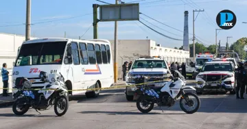 Accidente en Esteban de Antu&ntilde;ano provoca cierre vial en Puebla