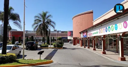 Asaltan a cuentahabiente y le quitan 200 mil pesos en Plaza Tol&iacute;n