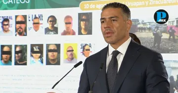 Omar Garc&iacute;a Harfuch inform&oacute; que los operativos se realizaron de manera simult&aacute;nea mediante 11 cateos en Uruapan y Ziracuaretiro.