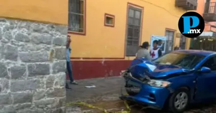 Cuerpos de emergencia y la Polic&iacute;a Municipal auxiliaron a los 15 lesionados en el corredor peatonal Benito Ju&aacute;rez Garc&iacute;a.