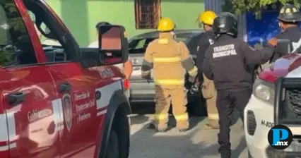 Presunto explosivo casero estalla dentro de veh&iacute;culo en Tehuac&aacute;n