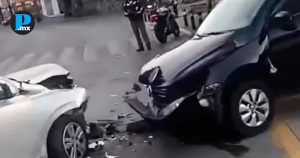 Sem&aacute;foros sin funcionar habr&iacute;an provocado un choque en Bulevar 5 de Mayo