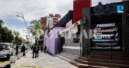 Se incendia exterior del bar Dua en Puebla; moviliza a cuerpos de emergencia