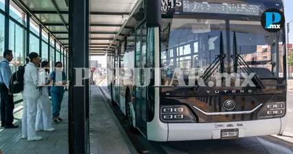 Explota cargador de unidad el&eacute;ctrica de RUTA; trabajador resulta herido