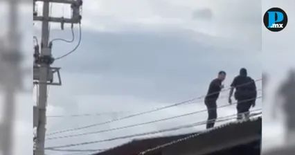 Polic&iacute;as detienen a hombre que intent&oacute; huir por azoteas en Amozoc