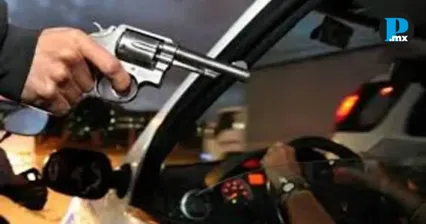 Hombres armados asaltan a cuatro familias en la autopista Puebla-Orizaba