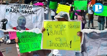Los manifestantes señalaron que no existen pruebas contundentes que demuestren la participación de Saul N. en los hechos 