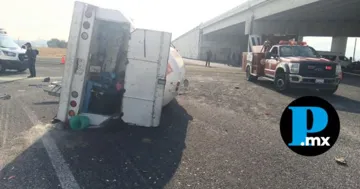 Choca pipa de gas y transporte público en Xaloztoc: un muerto y cuatro heridos