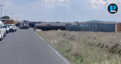 Tren con material peligroso se descarrila en Apizaco; no hay heridos