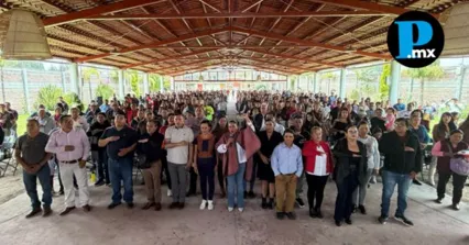 La legisladora promueve asambleas informativas en los municipios para fomentar la formaci&oacute;n pol&iacute;tica y el di&aacute;logo directo con la poblaci&oacute;n.