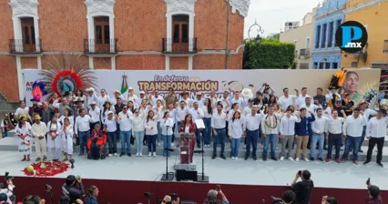 La marcha convocada por el gobierno estatal deriv&oacute; en cuestionamientos por presunto acarreo de asistentes y se&ntilde;alamientos de promoci&oacute;n pol&iacute;tica en favor del alcalde con licencia.