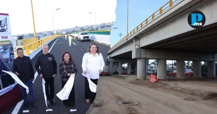 El Distribuidor Vial Santa Ana fue inaugurado en Chiautempan con trabajos pendientes en la zona inferior y las vialidades laterales.