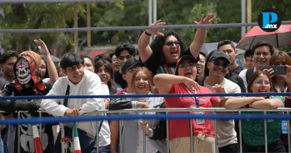 BUAP celebra fiesta mexicana con lucha libre, juegos y antojitos